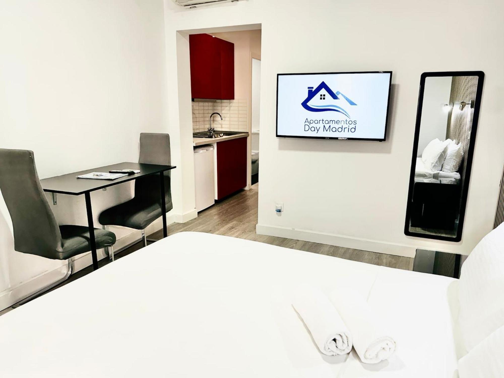 Apartamentos Day Madrid Callao Centro Gran Via Sol Malasana Luaran gambar