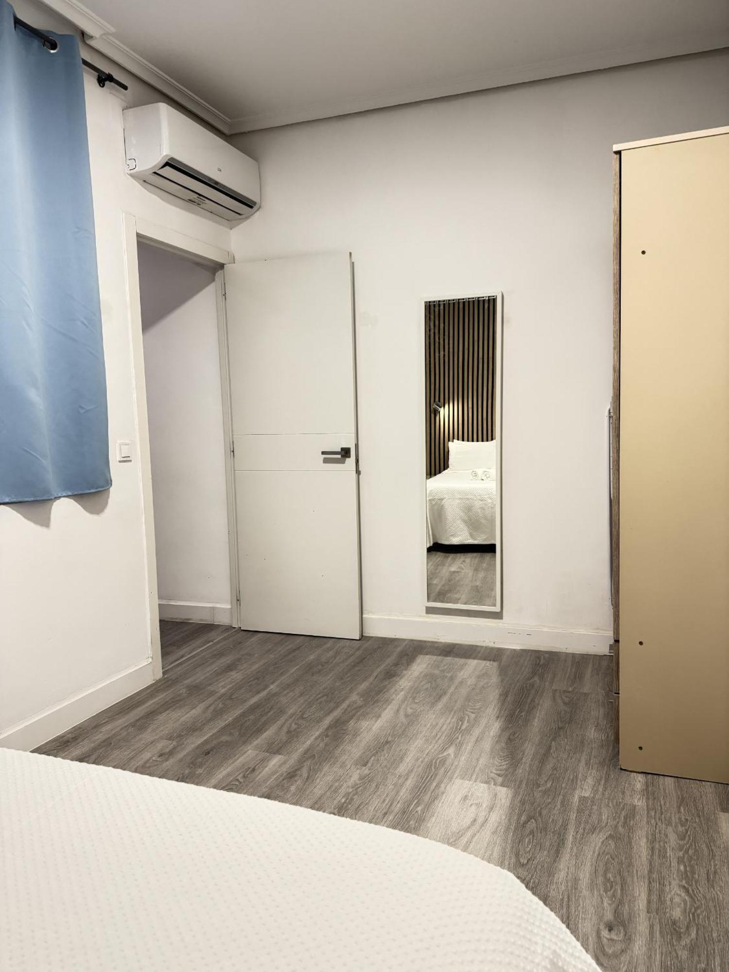 Apartamentos Day Madrid Callao Centro Gran Via Sol Malasana Luaran gambar