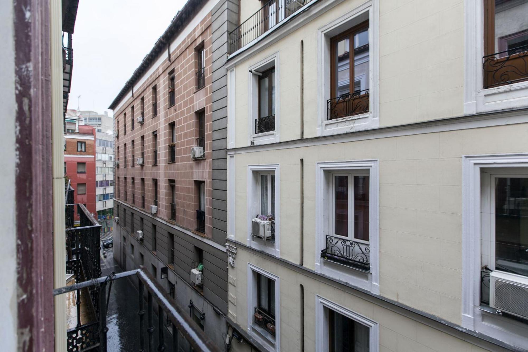 Apartamentos Day Madrid Callao Centro Gran Via Sol Malasana Luaran gambar